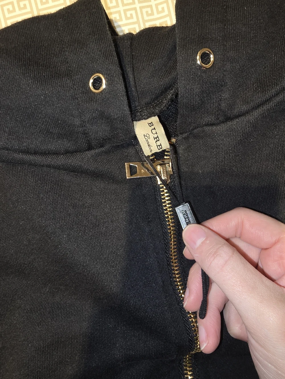 Burberry Black Zip-Up Hoodie with Vintage Check Trim - Picture 3 of 7